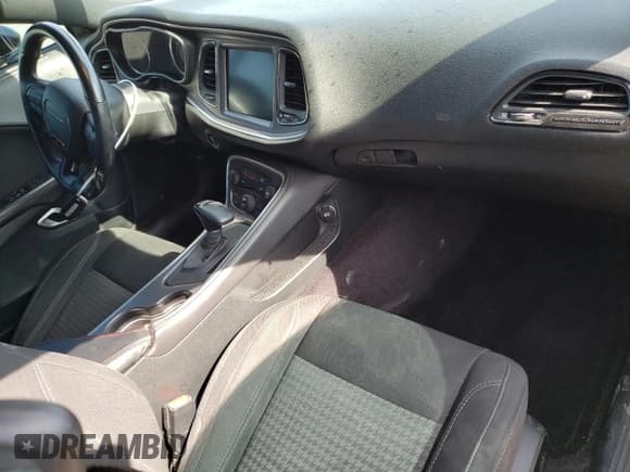 ✅ 2018 Dodge Challenger T/A • VIN: 2C3CDZBT3JH300663 • Lot: 57304034. Wystawiony na Copart z przebiegiem 77 369 mil. Bezpłatny archiwum sprzedaży aukcyjnych z USA i szczegółowy raport historii pojazdu na DreamBid. Zdjęcie 8.