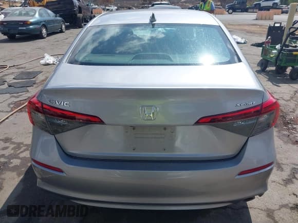 ✅ 2022 Honda Civic Sport • VIN: 2HGFE2F51NH548233 • Lot: 43207761. Wystawiony na IAAI z przebiegiem 38 099 mil. Bezpłatny archiwum sprzedaży aukcyjnych z USA i szczegółowy raport historii pojazdu na DreamBid. Zdjęcie 16.