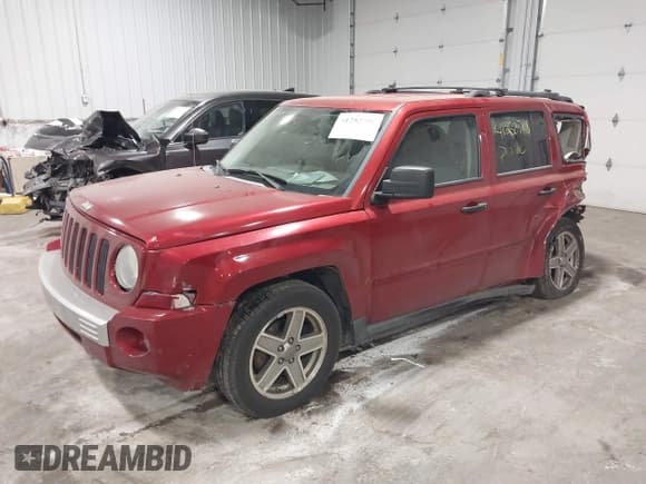 ✅ 2007 Jeep Patriot Limited • VIN: 1J8FT48W97D398743 • Lot: 41252768. Listed on IAAI with 156,947 mi. Free auction sales archive from the USA and detailed vehicle history report at DreamBid. Image 17.