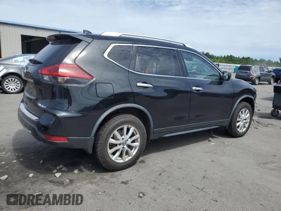 ✅ 2020 Nissan Rogue SV • VIN: JN8AT2MV9LW120866 • Lot: 69258985. Wystawiony na Copart z przebiegiem 80 172 mil. Bezpłatny archiwum sprzedaży aukcyjnych z USA i szczegółowy raport historii pojazdu na DreamBid. Zdjęcie 3.