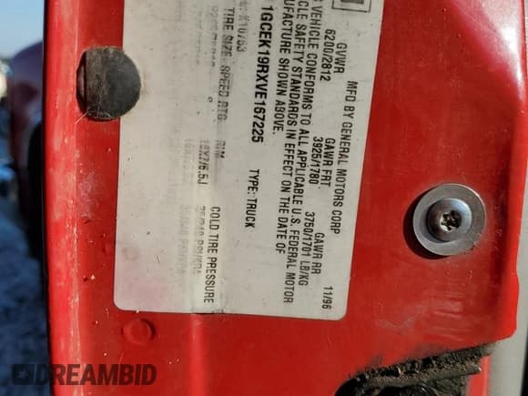 ✅ 1997 Chevrolet Silverado 1500 • VIN: 1GCEK19RXVE167225 • Lot: 91233805. Wystawiony na Copart z przebiegiem 218 084 mil. Bezpłatny archiwum sprzedaży aukcyjnych z USA i szczegółowy raport historii pojazdu na DreamBid. Zdjęcie 12.