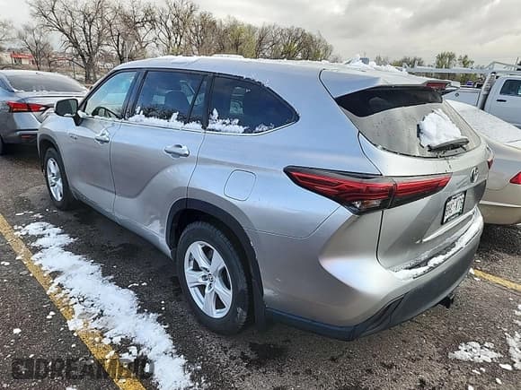 ✅ 2021 Toyota Highlander Hybrid LE • VIN: 5TDBBRCH0MS528021 • Lot: 43018396. Wystawiony na IAAI z przebiegiem 39 409 mil. Bezpłatny archiwum sprzedaży aukcyjnych z USA i szczegółowy raport historii pojazdu na DreamBid. Zdjęcie 1.