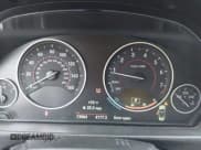 ✅ 2015 BMW 4 Series 435i • VIN: WBA3T3C53F5A40386 • Lot: 41902850. Wystawiony na IAAI z przebiegiem 73 904 mil. Bezpłatny archiwum sprzedaży aukcyjnych z USA i szczegółowy raport historii pojazdu na DreamBid. Zdjęcie 7.