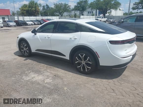 ✅ 2023 Toyota Crown XLE • VIN: JTDAAAAF0P3012152 • Lot: 42841482. Wystawiony na IAAI z przebiegiem 22 060 mil. Bezpłatny archiwum sprzedaży aukcyjnych z USA i szczegółowy raport historii pojazdu na DreamBid. Zdjęcie 3.