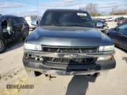 ✅ 2002 Chevrolet Silverado 2500HD LS • VIN: 1GCHC29122E276638 • Lot: 79489483. Wystawiony na Copart z przebiegiem 127 992 mil. Bezpłatny archiwum sprzedaży aukcyjnych z USA i szczegółowy raport historii pojazdu na DreamBid. Zdjęcie 5.
