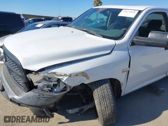 ✅ 2018 Ram 1500 Tradesman • VIN: 3C6JR6DT0JG210216 • Лот: 43873818. Опубликован ранее на IAAI с пробегом 114 570 миль. Бесплатный доступ к архиву аукционных продаж из США и подробный отчёт об истории автомобиля на DreamBid. Изображение 6.