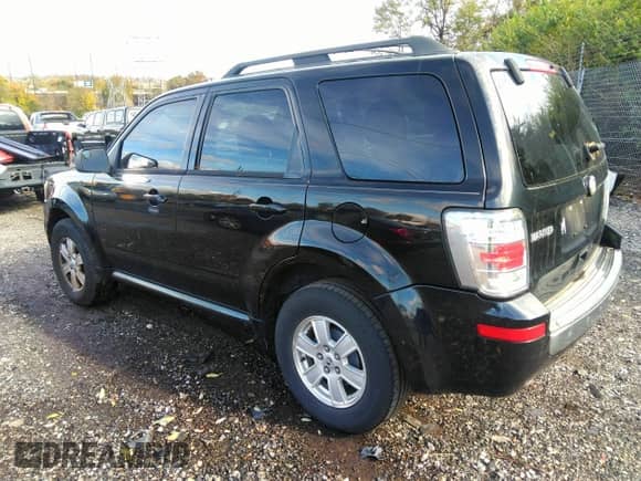 2010 Mercury Mariner z VIN 4M2CN8B71AKJ14810, wystawiony jako IAAI lot #42851857 z przebiegiem 170 028 mil mil oraz . Historia ofert i sprzedaży dostępna na DreamBid. Obrazek 3.