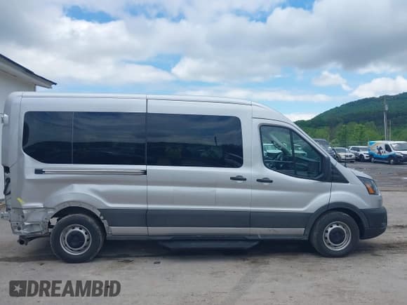 ✅ 2023 Ford Transit Passenger XL • VIN: 1FBAX2C83PKA96917 • Lot: 42268308. Listed on IAAI with 36,479 mi. Free auction sales archive from the USA and detailed vehicle history report at DreamBid. Image 14.