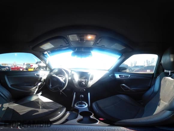 ✅ 2016 Hyundai Veloster • VIN: KMHTC6AD8GU291712 • Lot: 41329434. Wystawiony na IAAI z przebiegiem 175 039 mil. Bezpłatny archiwum sprzedaży aukcyjnych z USA i szczegółowy raport historii pojazdu na DreamBid. Zdjęcie 19.