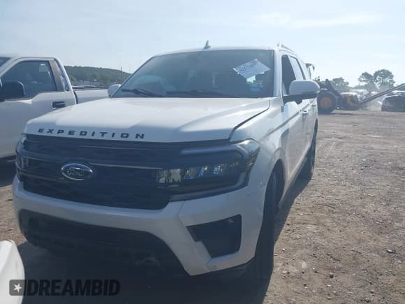 ✅ 2023 Ford Expedition Limited • VIN: 1FMJU2A89PEA53782 • Лот: 42574337. Опубликован ранее на IAAI с пробегом 28 584 миль. Бесплатный доступ к архиву аукционных продаж из США и подробный отчёт об истории автомобиля на DreamBid. Изображение 17.