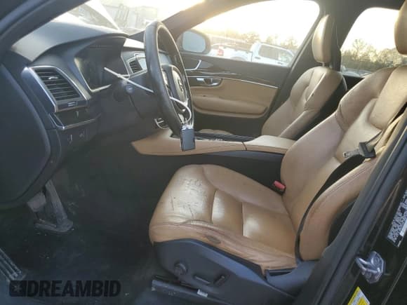 ✅ 2018 Volvo XC90 Momentum • VIN: YV4A22PK8J1325313 • Лот: 93363945. Опубликован ранее на Copart с пробегом 126 694 миль. Бесплатный доступ к архиву аукционных продаж из США и подробный отчёт об истории автомобиля на DreamBid. Изображение 7.