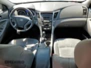 ✅ 2015 Hyundai Sonata • VIN: KMHEC4A45FA125564 • Лот: 80617075. Опубликован ранее на Copart с пробегом 210 974 миль. Бесплатный доступ к архиву аукционных продаж из США и подробный отчёт об истории автомобиля на DreamBid. Изображение 8.