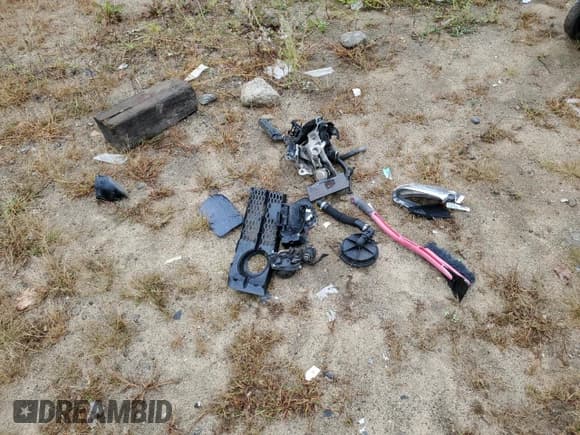 ✅ 2007 Audi S8 • VIN: WAUPN44E17N025920 • Лот: 81620655. Опубликован ранее на Copart с пробегом Не указан. Бесплатный доступ к архиву аукционных продаж из США и подробный отчёт об истории автомобиля на DreamBid. Изображение 12.