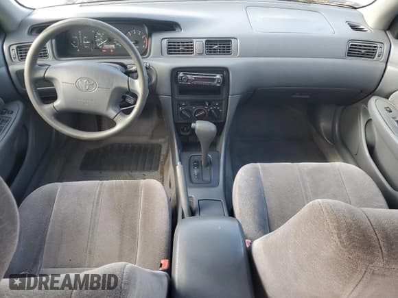 ✅ 1998 Toyota Camry LE • VIN: JT2BF22K9W0115263 • Lot: 86653695. Listed on Copart with 201,060 mi. Free auction sales archive from the USA and detailed vehicle history report at DreamBid. Image 8.