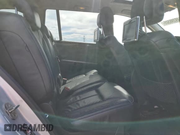 ✅ 2010 Mercedes-Benz GL 550 • VIN: 4JGBF8GEXAA604203 • Lot: 49396505. Wystawiony na Copart z przebiegiem 133 785 mil. Bezpłatny archiwum sprzedaży aukcyjnych z USA i szczegółowy raport historii pojazdu na DreamBid. Zdjęcie 12.