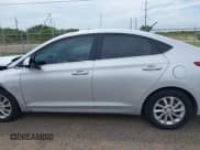 ✅ 2022 Hyundai Accent SEL • VIN: 3KPC24A65NE164327 • Лот: 43015687. Опубликован ранее на IAAI с пробегом 20 933 миль. Бесплатный доступ к архиву аукционных продаж из США и подробный отчёт об истории автомобиля на DreamBid. Изображение 14.