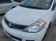 ✅ 2011 Nissan Versa S • VIN: 3N1BC1CP5BL468135 • Lot: 43716217. Wystawiony na IAAI z przebiegiem 173 793 mil. Bezpłatny archiwum sprzedaży aukcyjnych z USA i szczegółowy raport historii pojazdu na DreamBid. Zdjęcie 6.