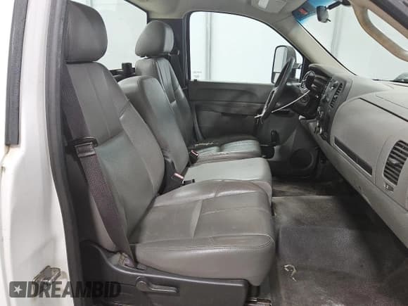 ✅ 2013 Chevrolet Silverado 2500HD Work Truck • VIN: 1GC0CVCG2DF195485 • Лот: 70870625. Опубликован ранее на Copart с пробегом 206 164 миль. Бесплатный доступ к архиву аукционных продаж из США и подробный отчёт об истории автомобиля на DreamBid. Изображение 10.