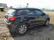 2015 Mitsubishi Outlander ES с VIN 4A4AR3AW5FE053277, выставлен на аукционе Copart как лот 70186775 с пробегом 93 736 миль миль и Списание • Salvage title. История ставок и продаж доступна на DreamBid. Изображение 3.