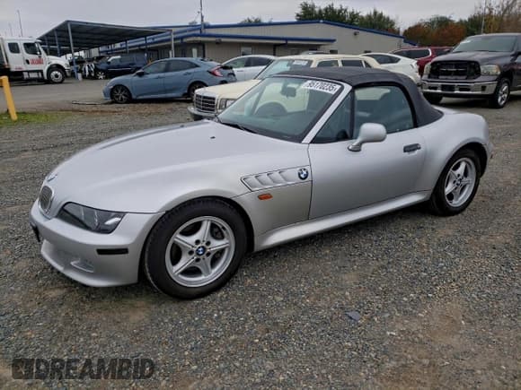 ✅ 2001 BMW Z3 3.0 • VIN: WBACN53401LL48257 • Лот: 95170235. Опубликован ранее на Copart с пробегом 162 270 миль. Бесплатный доступ к архиву аукционных продаж из США и подробный отчёт об истории автомобиля на DreamBid. Изображение 1.