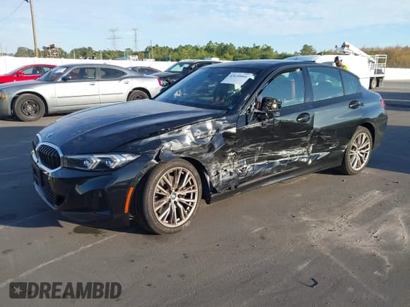 ✅ 2023 BMW 3 Series 330i • VIN: 3MW69FF08P8D42058 • Lot: 43630066. Listed on IAAI with 33,487 mi. Free auction sales archive from the USA and detailed vehicle history report at DreamBid. Image 20.
