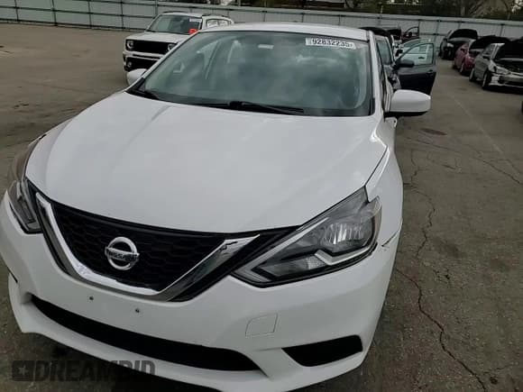 ✅ 2018 Nissan Sentra S • VIN: 3N1AB7APXJY276389 • Lot: 92832235. Wystawiony na Copart z przebiegiem 163 431 mil. Bezpłatny archiwum sprzedaży aukcyjnych z USA i szczegółowy raport historii pojazdu na DreamBid. Zdjęcie 13.