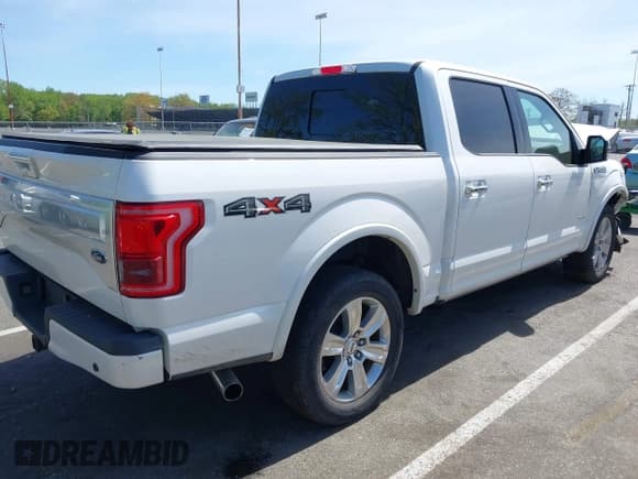 ✅ 2017 Ford F-150 XL • VIN: 1FTEW1EG9HFA92136 • Лот: 42130690. Опубликован ранее на IAAI с пробегом 119 422 миль. Бесплатный доступ к архиву аукционных продаж из США и подробный отчёт об истории автомобиля на DreamBid. Изображение 4.