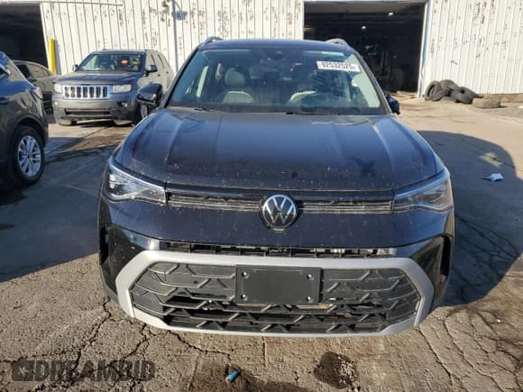 ✅ 2025 Volkswagen Taos SE • VIN: 3VVSC7B22SM044946 • Лот: 92532525. Опубликован ранее на Copart с пробегом 9 639 миль. Бесплатный доступ к архиву аукционных продаж из США и подробный отчёт об истории автомобиля на DreamBid. Изображение 5.