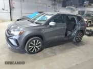 ✅ 2023 Volkswagen Taos SE • VIN: 3VVYX7B24PM321196 • Lot: 67092195. Wystawiony na Copart z przebiegiem 12 383 mil. Bezpłatny archiwum sprzedaży aukcyjnych z USA i szczegółowy raport historii pojazdu na DreamBid. Zdjęcie 1.