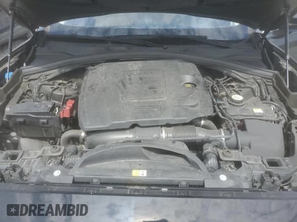 ✅ 2019 Jaguar F-Pace 25t • VIN: SADCS2FX3KA395204 • Lot: 68618235. Wystawiony na Copart z przebiegiem 94 537 mil. Bezpłatny archiwum sprzedaży aukcyjnych z USA i szczegółowy raport historii pojazdu na DreamBid. Zdjęcie 12.