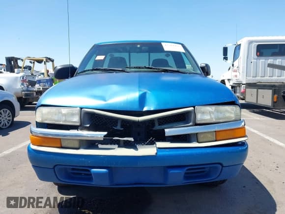 ✅ 2000 Chevrolet S-10 LS • VIN: 1GCCS14W3YK130186 • Лот: 42581957. Опубликован ранее на IAAI с пробегом 152 531 миль. Бесплатный доступ к архиву аукционных продаж из США и подробный отчёт об истории автомобиля на DreamBid. Изображение 6.