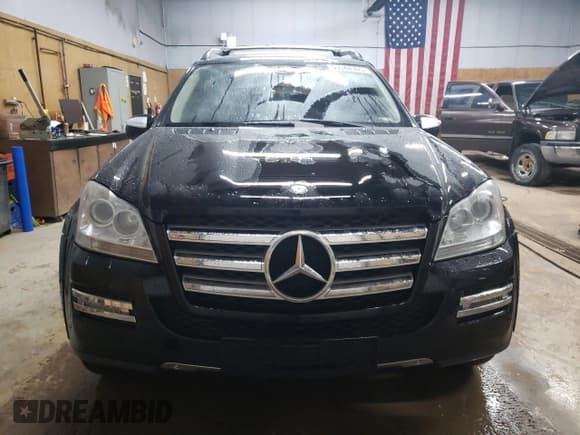 ✅ 2010 Mercedes-Benz GL 550 • VIN: 4JGBF8GE9AA621817 • Lot: 53344305. Wystawiony na Copart z przebiegiem 89 642 mil. Bezpłatny archiwum sprzedaży aukcyjnych z USA i szczegółowy raport historii pojazdu na DreamBid. Zdjęcie 5.
