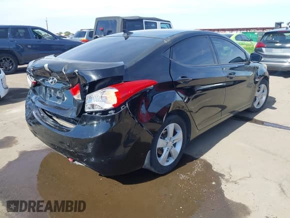 ✅ 2013 Hyundai Elantra GLS • VIN: KMHDH4AE4DU765489 • Lot: 43574109. Wystawiony na IAAI z przebiegiem 244 675 mil. Bezpłatny archiwum sprzedaży aukcyjnych z USA i szczegółowy raport historii pojazdu na DreamBid. Zdjęcie 4.