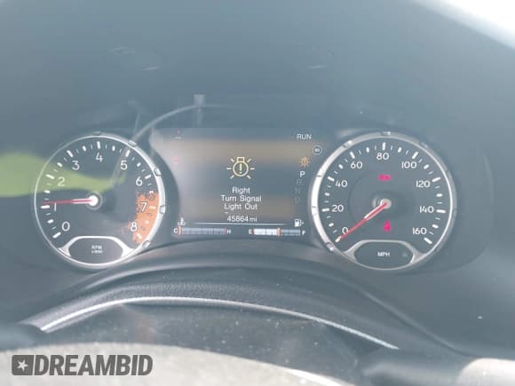 ✅ 2017 Jeep Renegade Latitude • VIN: ZACCJABB5HPG45926 • Lot: 42979862. Listed on IAAI with 45,864 mi. Free auction sales archive from the USA and detailed vehicle history report at DreamBid. Image 7.