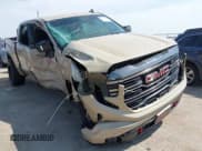 ✅ 2022 GMC Sierra 1500 AT4 • VIN: 3GTUUEET5NG557740 • Lot: 43089376. Wystawiony na IAAI z przebiegiem Nie podano. Bezpłatny archiwum sprzedaży aukcyjnych z USA i szczegółowy raport historii pojazdu na DreamBid. Zdjęcie 6.