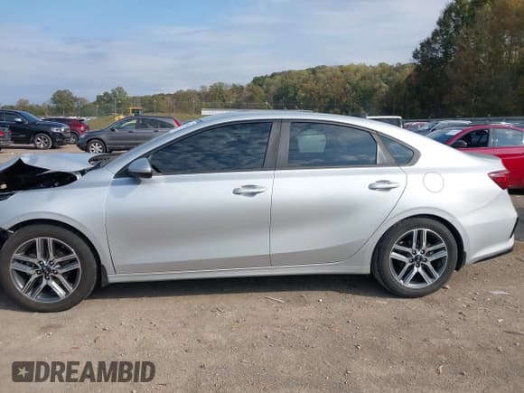 ✅ 2019 Kia Forte S • VIN: 3KPF34AD6KE066444 • Lot: 43479534. Listed on IAAI with 64,663 mi. Free auction sales archive from the USA and detailed vehicle history report at DreamBid. Image 14.