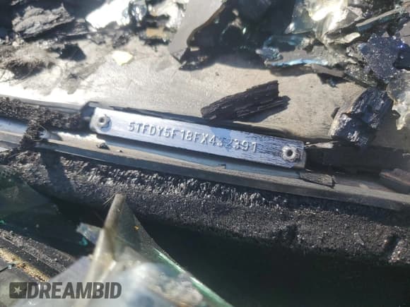 ✅ 2015 Toyota Tundra SR5 • VIN: 5TFDY5F18FX432391 • Lot: 70921315. Wystawiony na Copart z przebiegiem Nie podano. Bezpłatny archiwum sprzedaży aukcyjnych z USA i szczegółowy raport historii pojazdu na DreamBid. Zdjęcie 12.