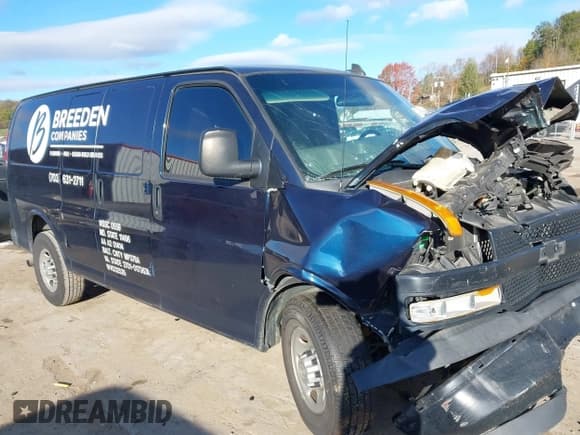 ✅ 2020 Chevrolet Express Cargo • VIN: 1GCWGAFP6L1154579 • Lot: 43452488. Listed on IAAI with 235,676 mi. Free auction sales archive from the USA and detailed vehicle history report at DreamBid. Image 1.