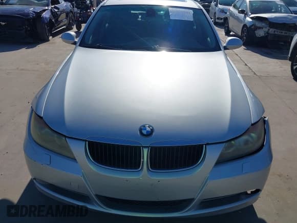✅ 2008 BMW 3 Series 328xi • VIN: WBAVC73558KP36975 • Lot: 41761591. Listed on IAAI with 188,932 mi. Free auction sales archive from the USA and detailed vehicle history report at DreamBid. Image 12.