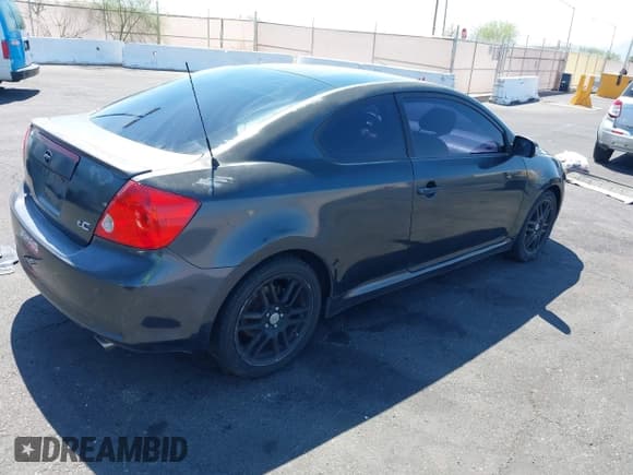 ✅ 2006 Scion tC • VIN: JTKDE177160086710 • Лот: 42980315. Опубликован ранее на IAAI с пробегом 214 864 миль. Бесплатный доступ к архиву аукционных продаж из США и подробный отчёт об истории автомобиля на DreamBid. Изображение 4.