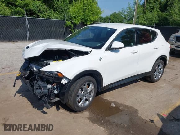 ✅ 2024 Dodge Hornet R/T • VIN: ZACPDFCW2R3A28421 • Lot: 42465763. Listed on IAAI with 34,761 mi. Free auction sales archive from the USA and detailed vehicle history report at DreamBid. Image 2.