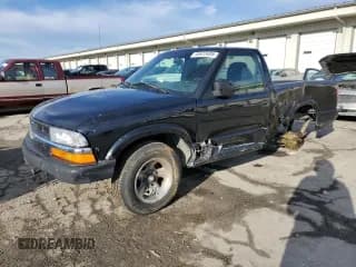 ✅ 2003 Chevrolet S-10 LS • VIN: 1GCCS14H538247436 • Лот: 46423495. Опубликован ранее на Copart с пробегом 160 914 миль. Бесплатный доступ к архиву аукционных продаж из США и подробный отчёт об истории автомобиля на DreamBid. Изображение 1.