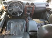 ✅ 2003 GMC Envoy SLE • VIN: 1GKDT13S932310270 • Лот: 71433535. Опубликован ранее на Copart с пробегом 218 786 миль. Бесплатный доступ к архиву аукционных продаж из США и подробный отчёт об истории автомобиля на DreamBid. Изображение 8.