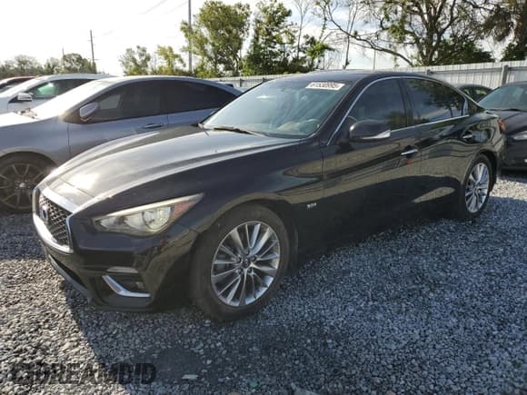 ✅ 2018 Infiniti Q50 Luxe • VIN: JN1EV7AP4JM350109 • Лот: 61530995. Опубликован ранее на Copart с пробегом 111 354 миль. Бесплатный доступ к архиву аукционных продаж из США и подробный отчёт об истории автомобиля на DreamBid. Изображение 1.