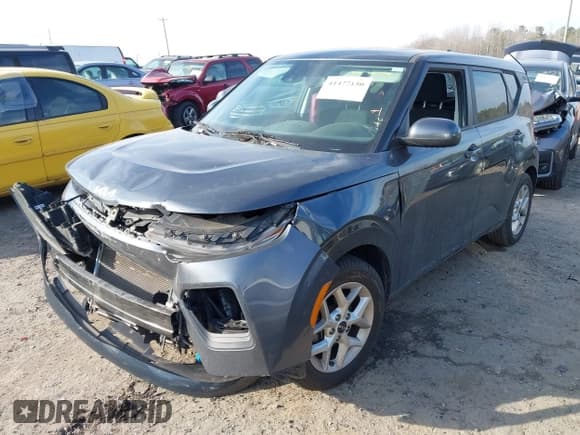 ✅ 2022 Kia Soul LX • VIN: KNDJ23AU0N7802984 • Lot: 41477150. Listed on IAAI with 36,570 mi. Free auction sales archive from the USA and detailed vehicle history report at DreamBid. Image 2.