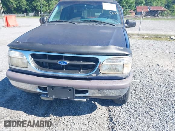 ✅ 1997 Ford Explorer XL • VIN: 1FMDU34E9VUC91672 • Lot: 42273914. Wystawiony na IAAI z przebiegiem 153 944 mil. Bezpłatny archiwum sprzedaży aukcyjnych z USA i szczegółowy raport historii pojazdu na DreamBid. Zdjęcie 6.