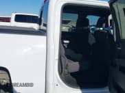 ✅ 2018 Chevrolet Silverado 1500 LT • VIN: 3GCPCREC2JG163338 • Lot: 43656262. Wystawiony na IAAI z przebiegiem 110 223 mil. Bezpłatny archiwum sprzedaży aukcyjnych z USA i szczegółowy raport historii pojazdu na DreamBid. Zdjęcie 8.