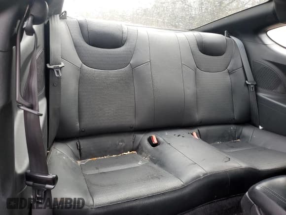 ✅ 2015 Hyundai Genesis Coupe Ultimate • VIN: KMHHU6KJ6FU121872 • Лот: 86095314. Опубликован ранее на Copart с пробегом 133 801 миль. Бесплатный доступ к архиву аукционных продаж из США и подробный отчёт об истории автомобиля на DreamBid. Изображение 10.