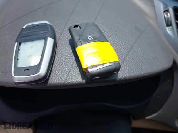 ✅ 2013 Hyundai Azera • VIN: KMHFG4JG2DA253762 • Лот: 42271148. Опубликован ранее на IAAI с пробегом 58 951 миль. Бесплатный доступ к архиву аукционных продаж из США и подробный отчёт об истории автомобиля на DreamBid. Изображение 11.