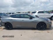 ✅ 2021 Nissan Maxima SR • VIN: 1N4AA6EVXMC514926 • Lot: 42084232. Wystawiony na IAAI z przebiegiem 41 282 mil. Bezpłatny archiwum sprzedaży aukcyjnych z USA i szczegółowy raport historii pojazdu na DreamBid. Zdjęcie 14.